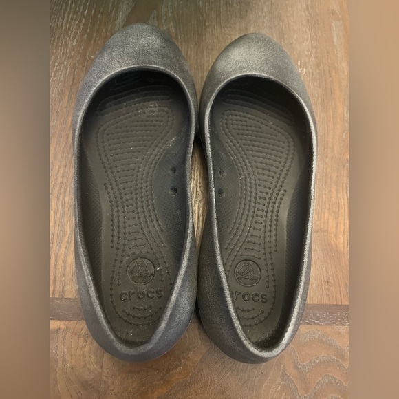 CROCS Black Flats Comfortable Slip-On Loafers - Picture 2 of 3